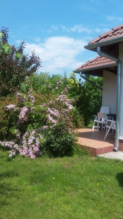 Cserkei Nyaralo Cserkeszőlő Exterior foto